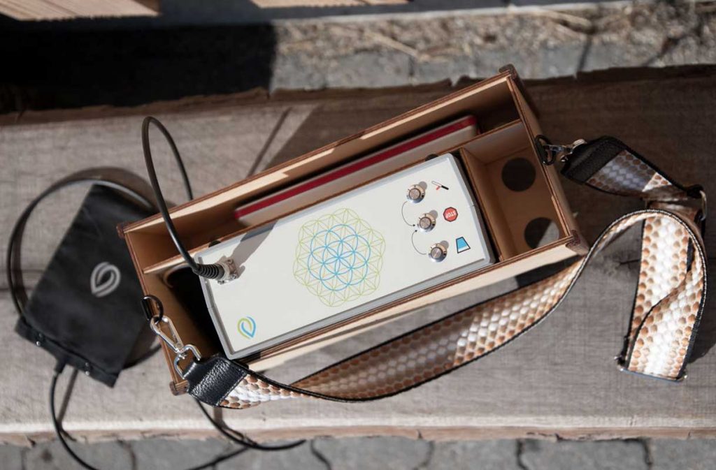 Draufsicht auf die T-woodibox, zeigt das Design und die Verarbeitung